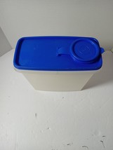 Tupperware Vintage 1990&#39;s Cereal-Snack Storage Container With blue lid - $288.75 MXN