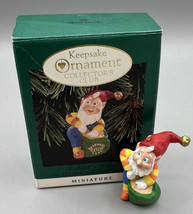 Hallmark Keepsake Ornament Collectors&#39; Club Rudolph&#39;s Helper Miniature 1996 2&quot; - £5.40 GBP