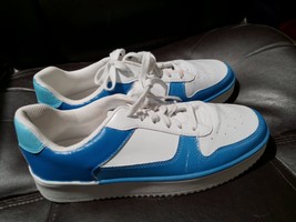 Women&#39;s sneakers size 10 like new free shipping fashion shoes - $18.00