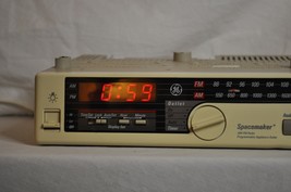 Spacemaker AM/FM Clock Radio with light - Model 7-4230A Tested and working - £27.54 GBP