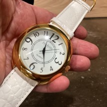 Vintage Joan Rivers Classics Ladies Wristwatch Gold White Leather Big Bold Face - $22.44