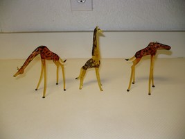 Miniature Hand Blown Glass Collectibles Vintage Giraffes Set of 3 Excellent!! - £31.50 GBP