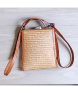 Vintage woven bamboo and leather purse clean inside, a few crinkled in t... - $570.20 MXN