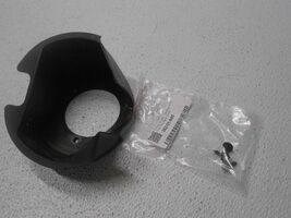 2011 Cadillac CTS Fuel Filler Neck Cover - €24,91 EUR