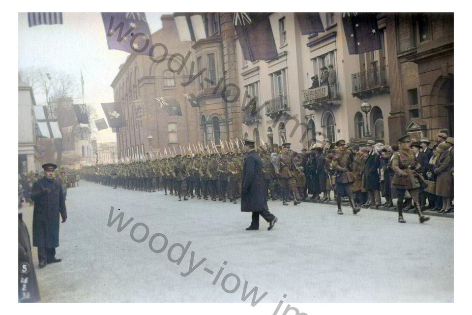 iwc0142 - 2nd Batt Hampshires in Lind St , Ryde ,Isle of Wight in 1932 p... - $2.95