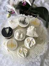 Bride and Groom fondant cupcake toppers.  - £27.91 GBP+