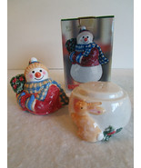 SNOWMAN Stacking SALT &amp; PEPPER SHAKERS Porcelain NEW - $11.99