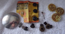 Vintage Assorted Sizes Buttons Lot of 11 #4 - £3.11 GBP