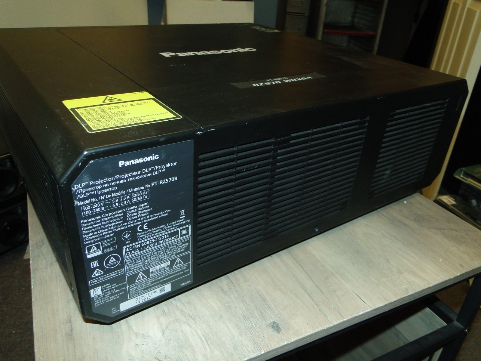 Panasonic DLP Projector PT-RZ570B 509 HOURS Item image 9