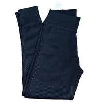 Offline by Aerie Seamless Ribbed 7/8 Leggings Size Medium New with tags - $451.60 MXN