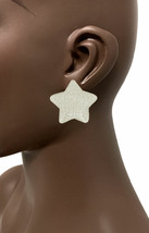 1.5/8 Long 80s Style Large Star Creamy White Casual Statement Clip On Earrings  - £9.32 GBP