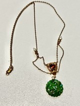 14K Vintage Carved Jade Flower Charm Pendant Necklace - $11,832.96 MXN