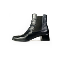 $895 VTG FERRAGAMO Boots 9 Narrow Black Leather Chelsea Ankle Boots *LOV... - £148.11 GBP
