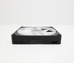 Corsair iCUE Link LX140 RGB Expansion 140mm PWM Fan Single Pack image 4