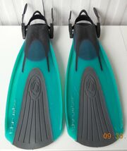SEA QUEST THRUSTER Teal/Green DIVING FINS FLIPPERS SIZE M/ML MADE IN ITALY - $49.45