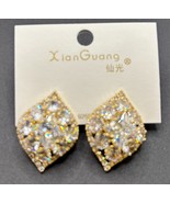 Fashion Design Gold Plated Cubic Zirconia Earrings - screw back - €10,31 EUR