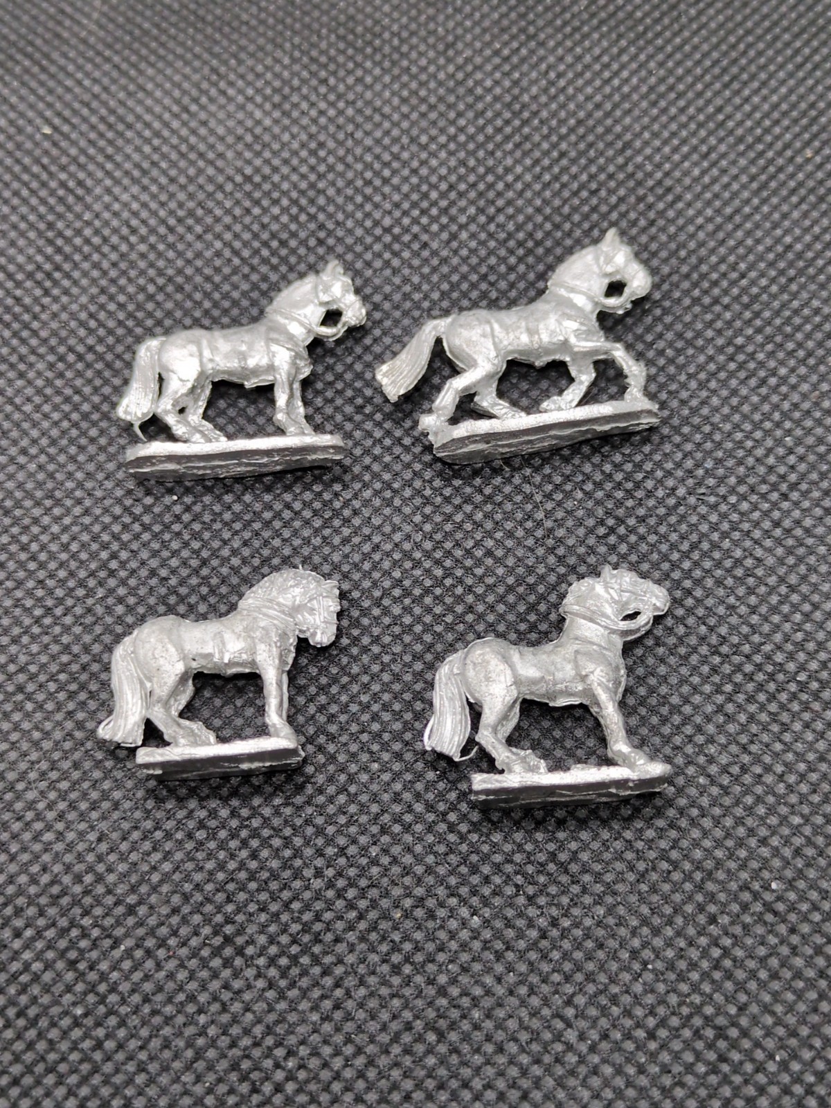(4) Fantassin Miniatures 15mm Horses Metal Miniatures  - $17.81