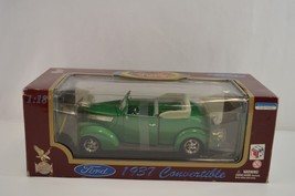 Road Legends Ford 1937 Convertible Diecast Car 1/18 Scale Green MIB #92238 - $27.08