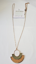 Periwinkle by Barlow Necklace Gold Tone W Pendant White Green &amp; Tan New - £10.50 GBP