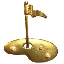 Avon Golf Themed Pin/Brooch - Gold Tone w/Pearls - Vtg Golf Hole w/Flag - €20,75 EUR
