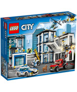 LEGO City Police Station 60141 -  894 Pieces (Discontinued by Manufacturer) - $11,308.63 MXN