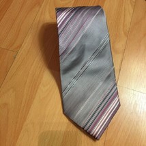 Geoffrey Beene Silk Gray Tie With Pink Diagonal Stripes - £6.32 GBP