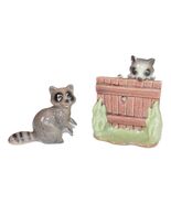Vtg Hagen Renaker Mini Raccoons Figurines Peeking Over Fence  & Standing - €38,95 EUR Vtg Hagen Renaker Mini Raccoons Figurines Peeking Over Fence  & Standing - €38,95 EUR