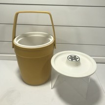 Vtg Rubbermaid Harvest Gold Ice Bucket Container 2260 Snowflake Design - $9.90
