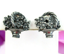 Pewter BASKET OF FLOWERS Earrings Vintage Clip On Dark Silvertone Florals 11/16&quot; - £10.34 GBP