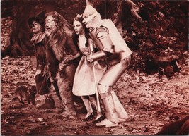 Dorthy Scarecrow Tin Man Cowardly Lion Toto Wizard of Oz Postcard - £4.11 GBP