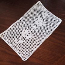 Vintage Estate Handmade Crochet Table Dresser Doily Approx 17x10&quot; Beige ... - $14.96