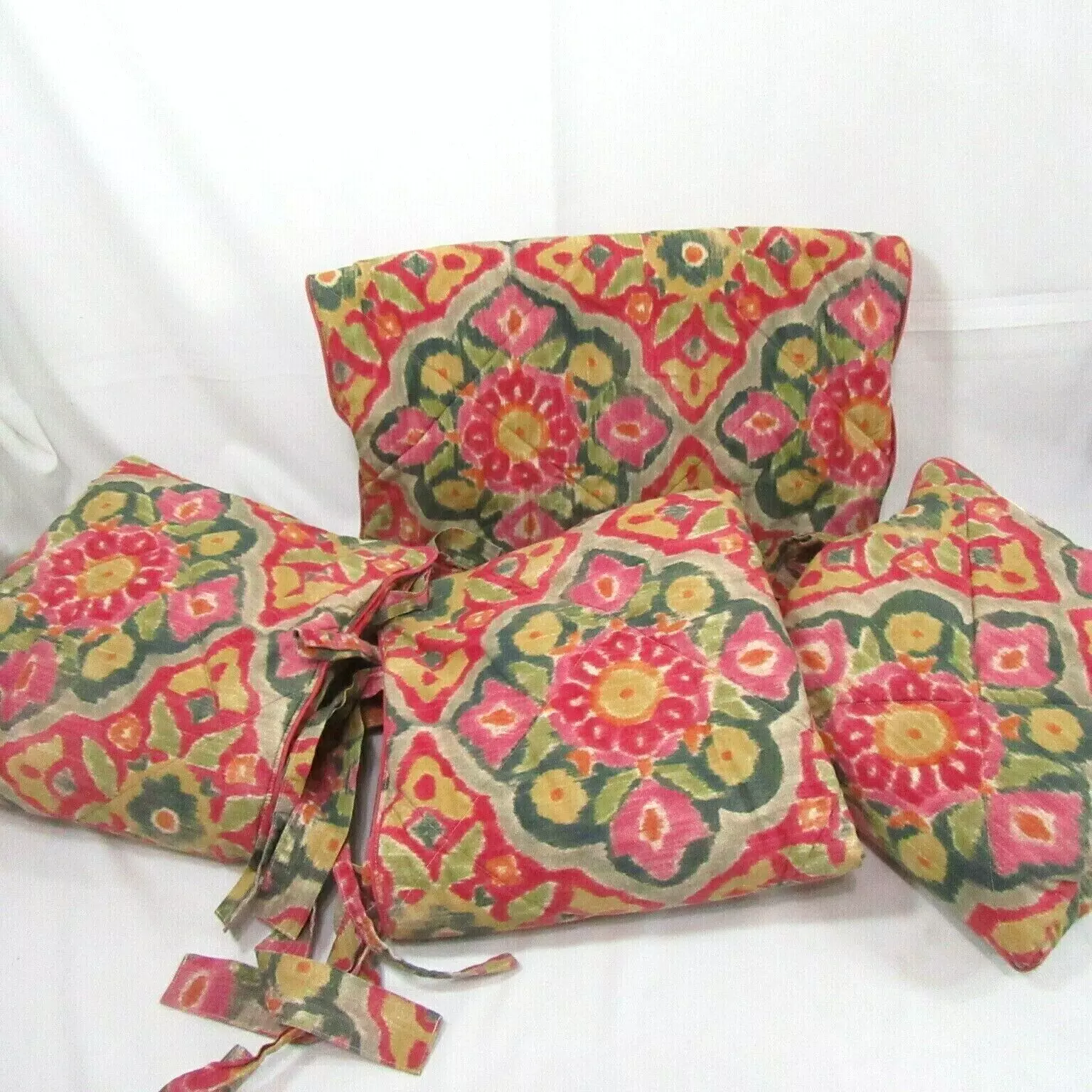 Pottery Barn Bridget Ikat Medallion Multicolor 5-PC King Comforter Set - $200.00