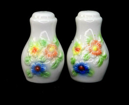 Vintage White Floral Jugs Salt And Pepper Shakers  - £10.32 GBP