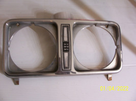 1975 FORD LTD CUSTOM 500 LEFT HEADLIGHT TRIM BEZEL GRILL USED OEM 1976 1977 - £115.54 GBP