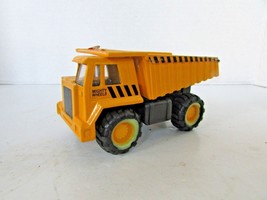 SOMA 1998 MIGHTY WHEELS CONSTRUCTION VEHICLE DUMPTRUCK DIECAST 4.5&quot;  L17 - $3.70