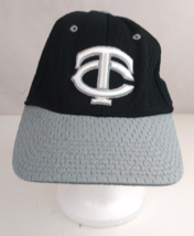 MLB Minnesota Twins Unisex Embroidered Fitted Baseball Cap Size 7 3/4 - $240.85 MXN