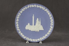 Vintage English China WEDGWOOD Japerware CHRISTMAS Plate 1970 Trafalgar ... - $20.73