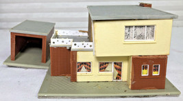 HO Scale Train home with Separated garage - £19.25 GBP