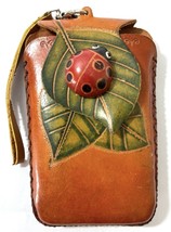 Handcrafted Leather Wristlet / Cell Phone Carrier Ladybug On Leaf  - €21,66 EUR