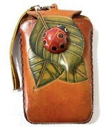 Handcrafted Leather Wristlet / Cell Phone Carrier Ladybug On Leaf  - €21,33 EUR