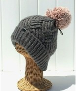 Women&#39;S Winter Warm Soft Stretchy Knit Beanie Hat Dyed Accent Yarn W/ Po... - £20.36 GBP