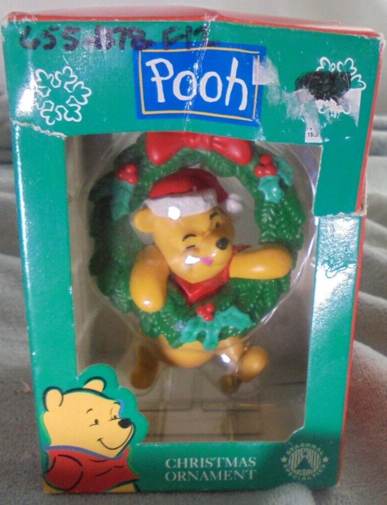 Vintage 90's Disney's Winnie The Pooh Ornament Merry Christmas Wreath - £8.26 GBP