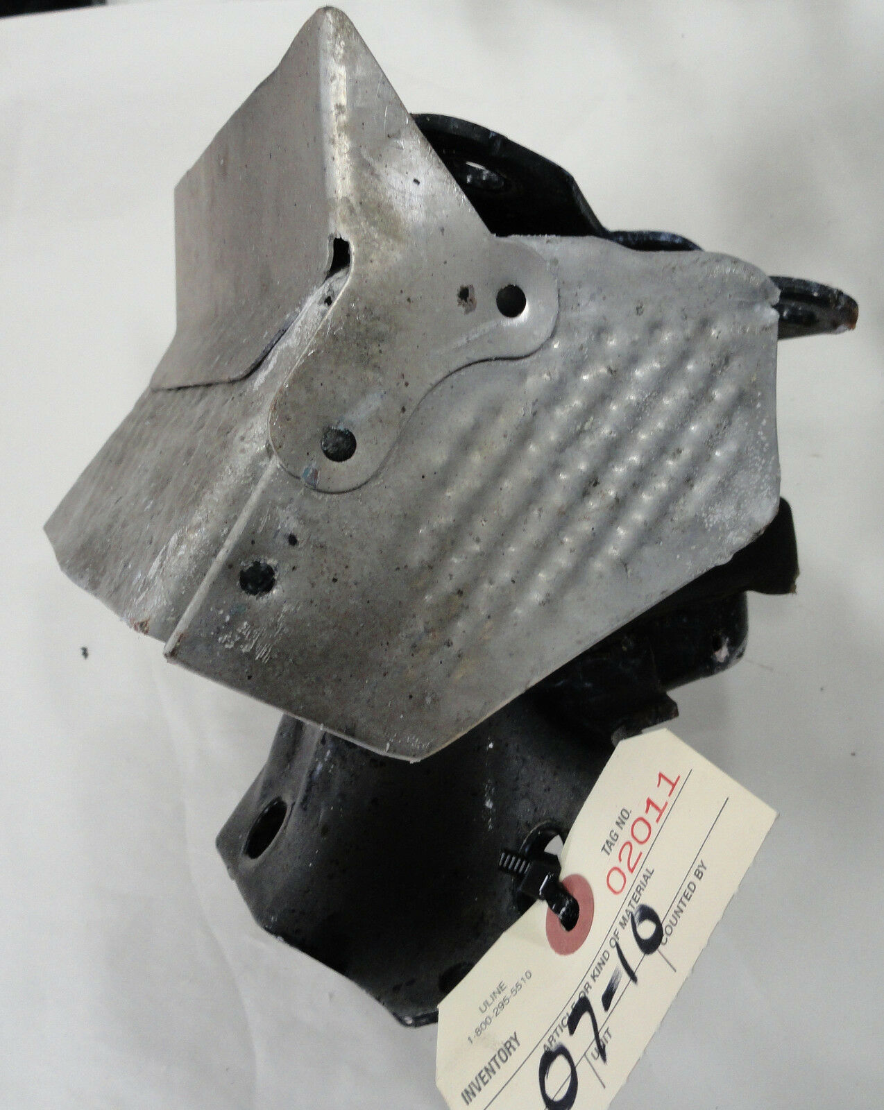 07-10 5.3L 6.0L LS Truck Engine Motor Mount w/ Shield USED 02011 - $40.00