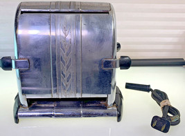 Landers, Frary, &amp; Clark Antique Toaster - £47.50 GBP