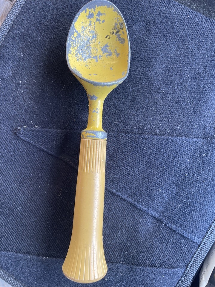Vintage BONNY PROD. CO Ice Cream Scoop Spoon - Yellow Plastic Handle - $17.33