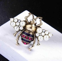 Stunning vintage look gold plated gold honey bee brooch suit coat broach pin z7p - $21.09