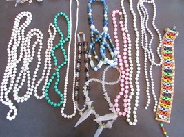 Vintage Asst of Necklaces Choker Beads See Pics Clasp Barrel Lock 12 pc ... - $9.85