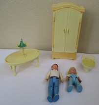 Fisher Price Loving Family Misc. Furniture Lot 1996 Plus 2 Dolls - $25.24