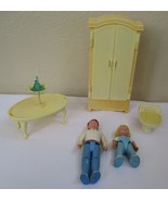Fisher Price Loving Family Misc. Furniture Lot 1996 Plus 2 Dolls - $34.50 CAD