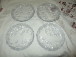 Arcoroc Glass Strawberry  Designs Clear Glass Plates  7 1/2 in Wide Set 4 - £20.43 GBP